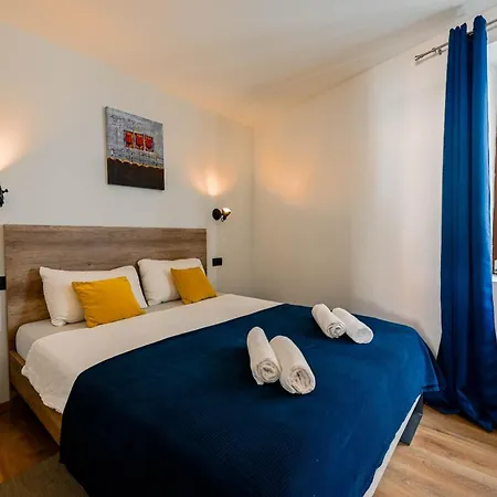 Apartment Heritage De Amicis *