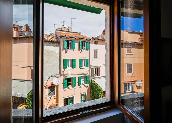 Heritage De Amicis Apartment *